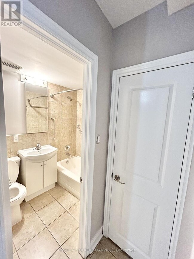 Photo du bâtiment - 11 Thirty Third St