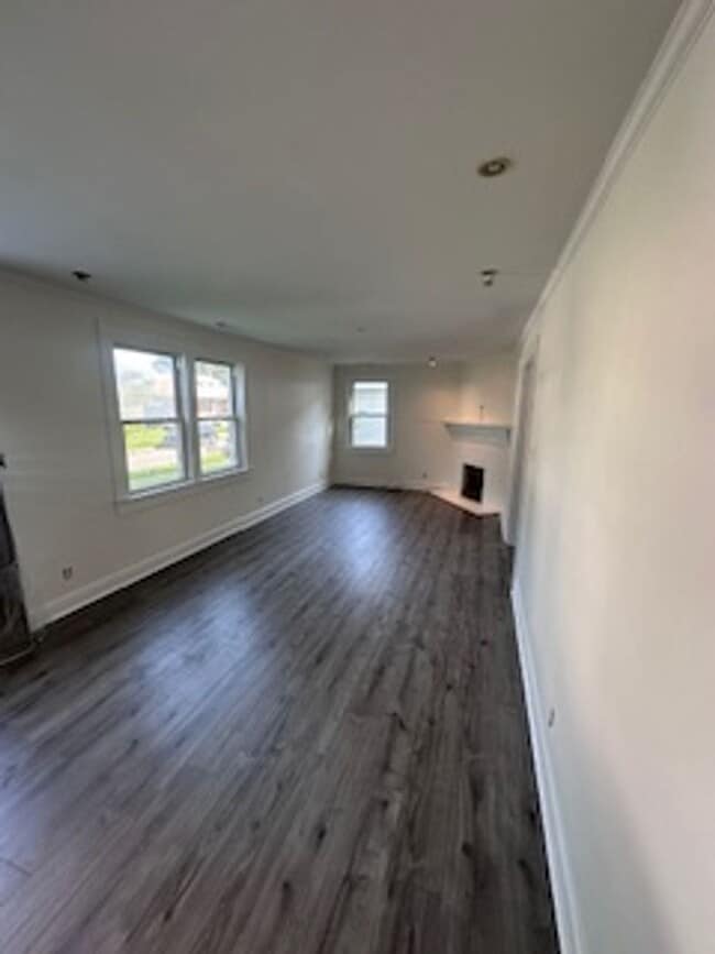 Building Photo - 2730 Vimy Ridge Ave