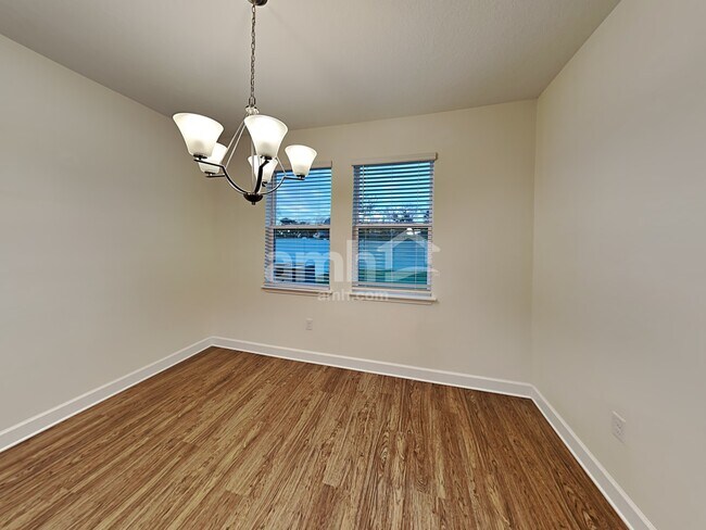 Foto del edificio - 4719 Reisswood Loop