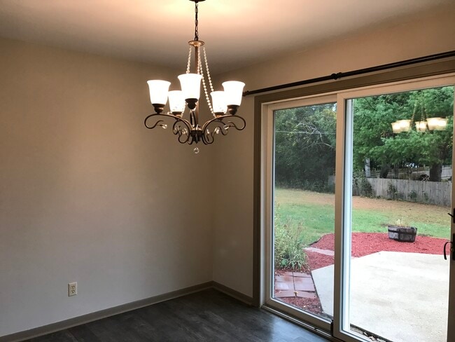 Building Photo - 412 Colby Ct