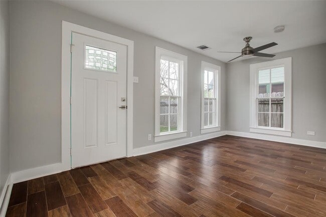 Building Photo - 4500 Avenue H