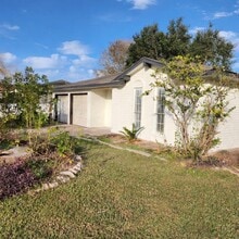 Building Photo - 12127 Panay Dr