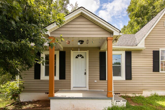 Building Photo - 604 Mauney Ave