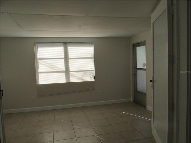Foto del edificio - 300 Colonia Ln