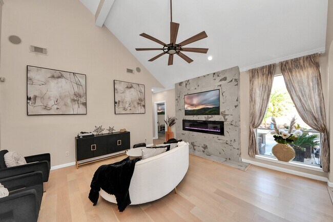 Building Photo - 17618 Fairgrove Park Dr