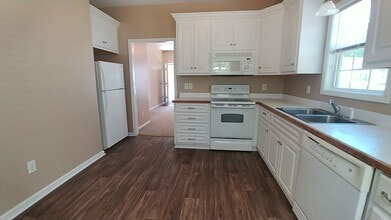 Building Photo - 1206 Stoneridge Ln