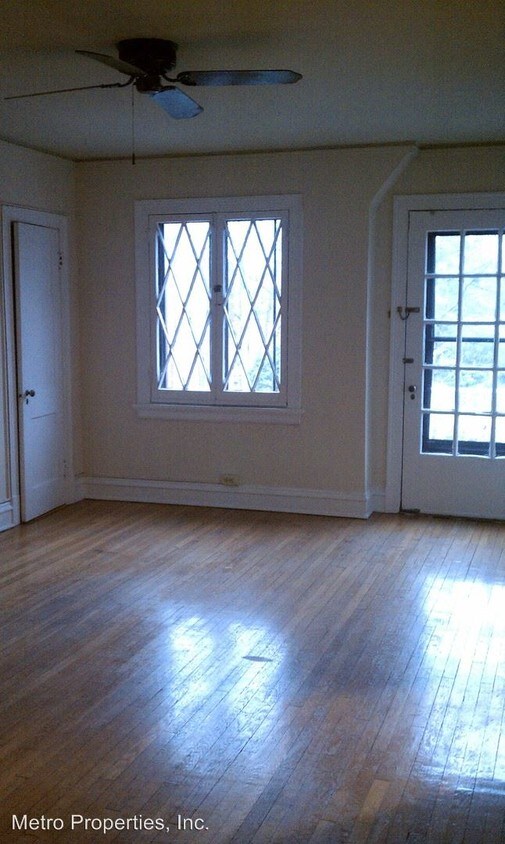 Building Photo - 217 Tilden St