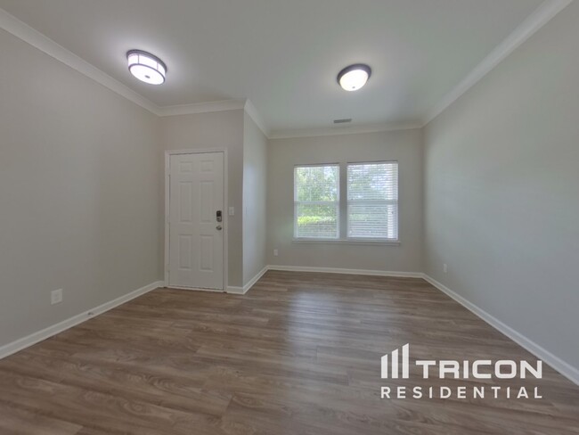 Building Photo - 5005 Sandis Court Mount Holly NC