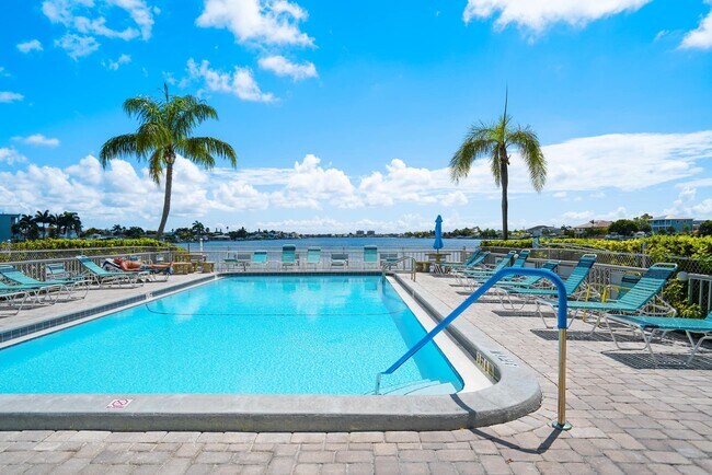 Building Photo - 5555 Gulf Blvd