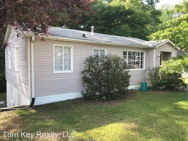 Foto del edificio - 3 br, 1 bath House - 74 3rd St NE
