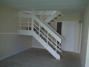 Building Photo - 603 SW 1st Ct