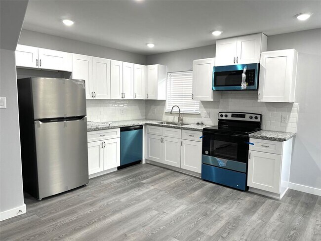 Building Photo - 8027 Record St