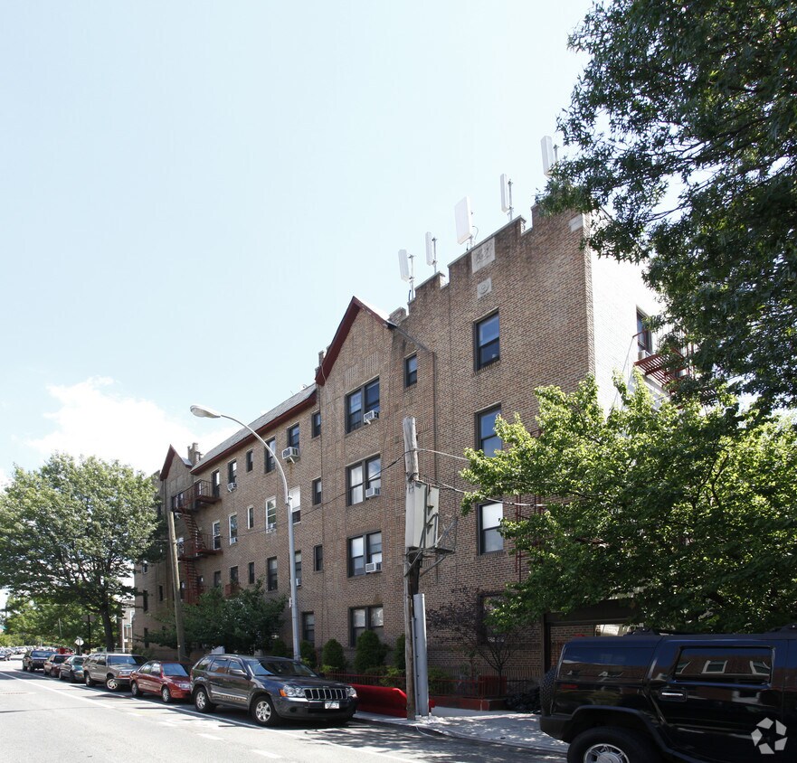 Foto del edificio - 24-07 36th St