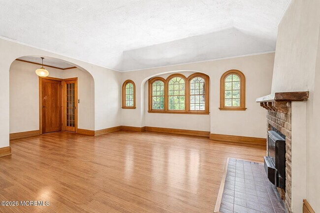 Foto del edificio - 400 Grassmere Avenue