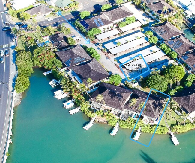 Excelente ubicación en Hawai Kai Marina - 207 Kawaihae St