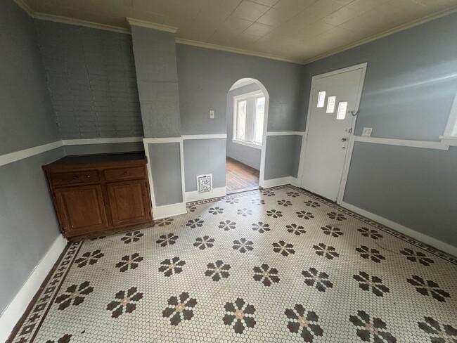 Building Photo - 141 Parkway