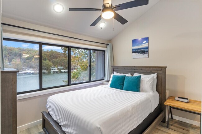 Foto del edificio - 5940 Baydy Peak Rd