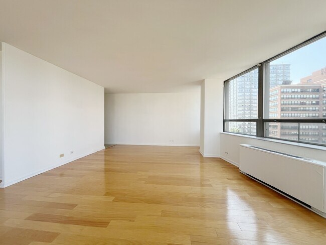 Foto del edificio - 5701 N Sheridan Rd