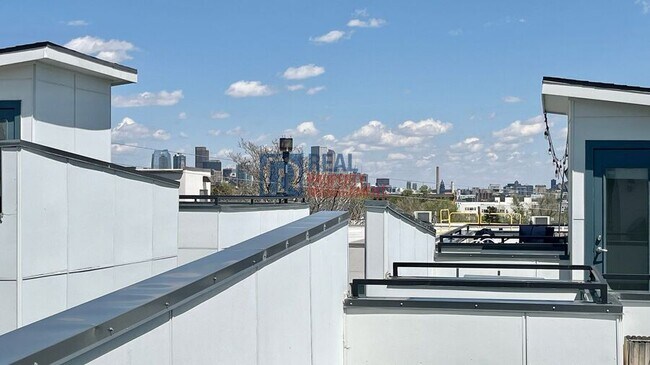 Foto del edificio - 1246 Perry St