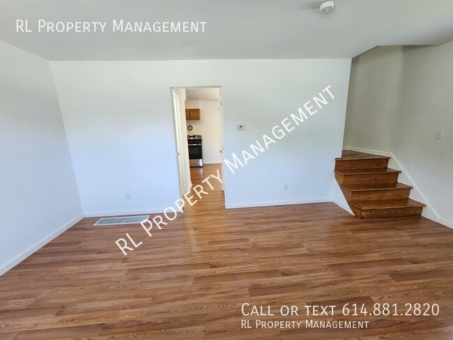 Foto del edificio - Spacious 3 bedroom 1.5 bathroom town home