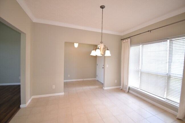 Foto del edificio - Charming 3-Bedroom Home with 2 Full Baths on Dragonfly Lane in Panama City, FL