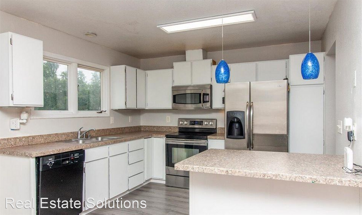 Primary Photo - 3 br, 1.5 bath House - 230 Deerfield Drive