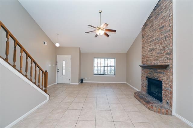 Building Photo - 5416 Carriage Ct