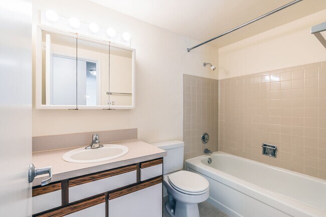 Interior Photo - Galleon Apartments