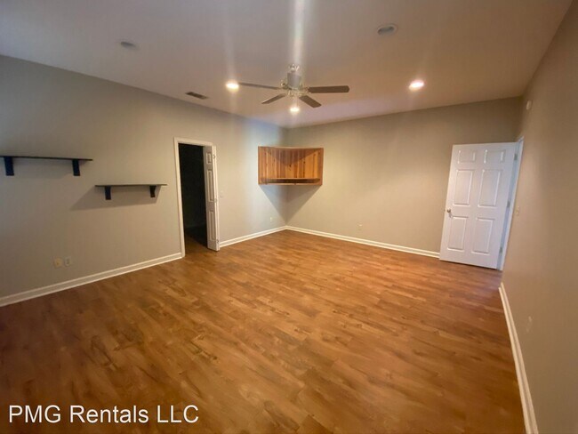 Foto del edificio - 3 br, 2 bath House - 504 Granade St