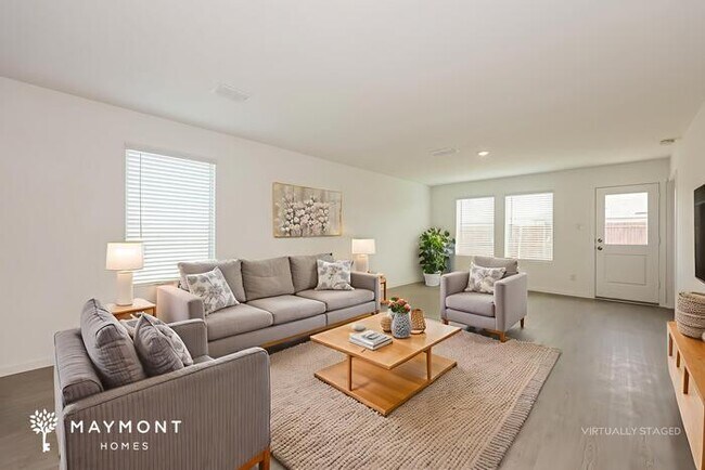 Building Photo - 1027 Birkdale Dr