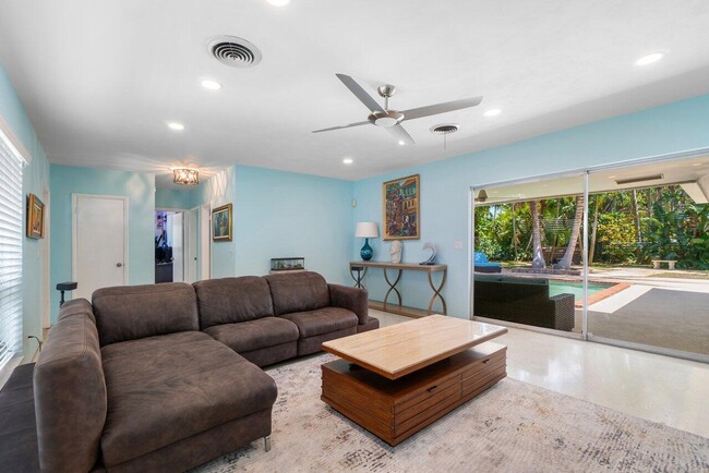 Foto del edificio - 714 Hillcrest Rd
