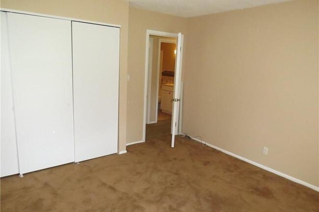 Foto del edificio - 6915 Wilson Mills Rd