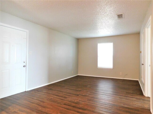 Foto del edificio - 2511 W Prairie St