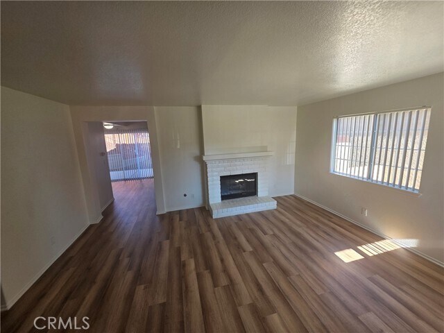 Foto del edificio - 7419 Butterfield Pl