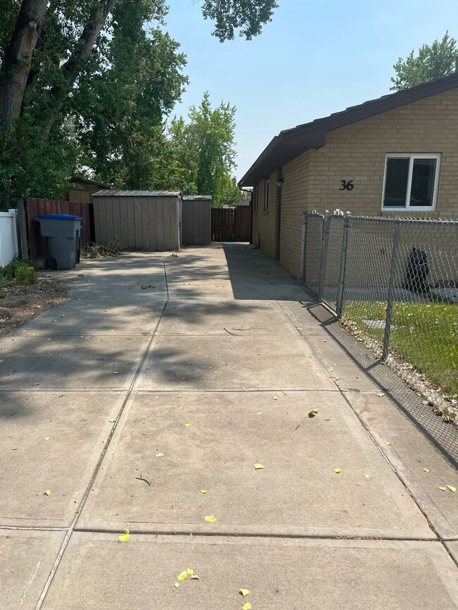 Building Photo - 3 Bedroom Apartment Duplex in Longmont