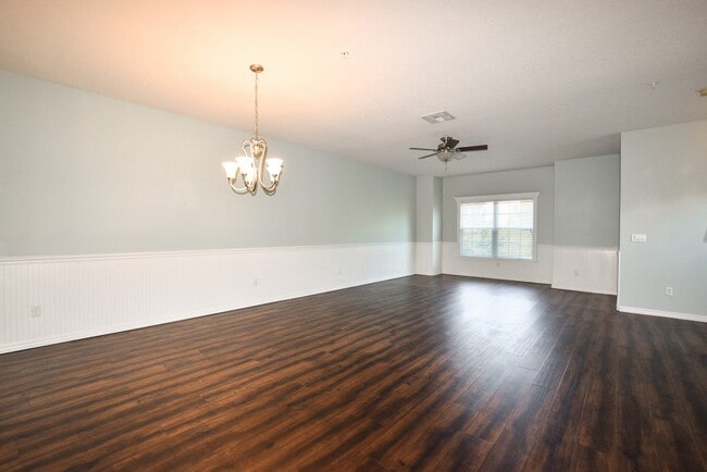 Building Photo - Spacious 4-Bedroom Town Home for Rent in Altamonte Springs, FL