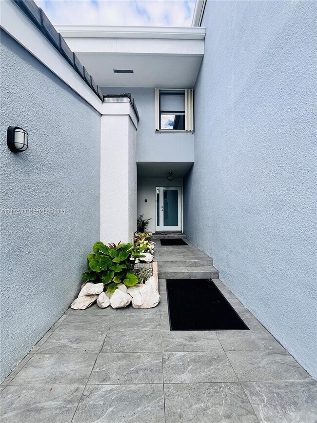 Foto del edificio - 253 Poinciana Island Dr