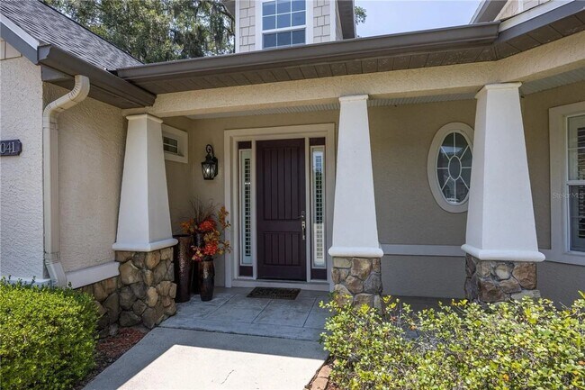 Building Photo - Former Parade Home in Fletcher Park
