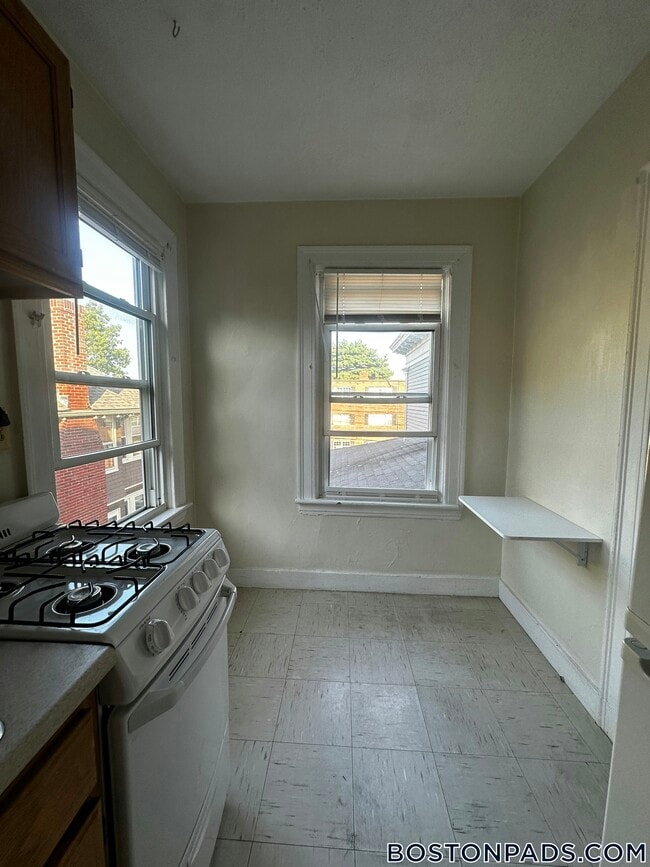 Foto del edificio - 44 Central St