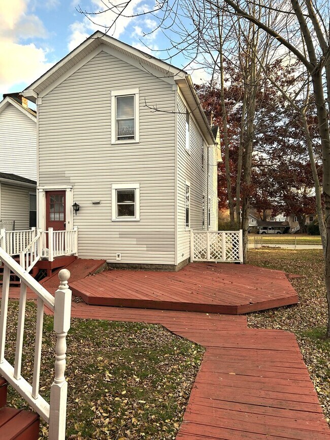 Foto del edificio - 1910 1st St