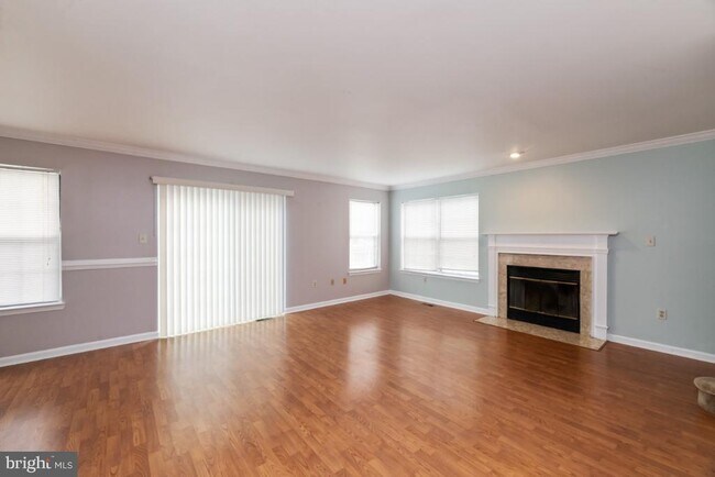 Foto del edificio - 8591 Harvest View Ct