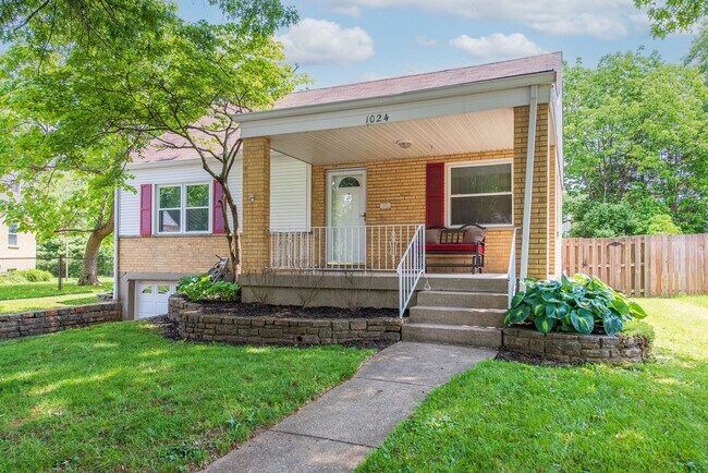 Building Photo - Beautiful 3bed 2 bath in Cheviot