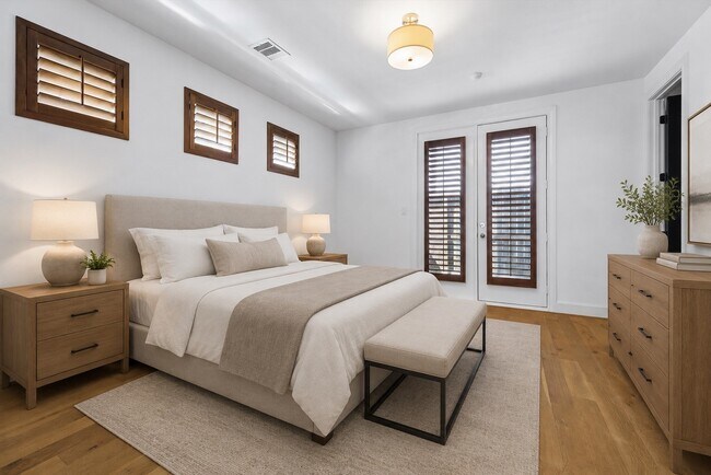 Foto del edificio - 2314 Hutchins St