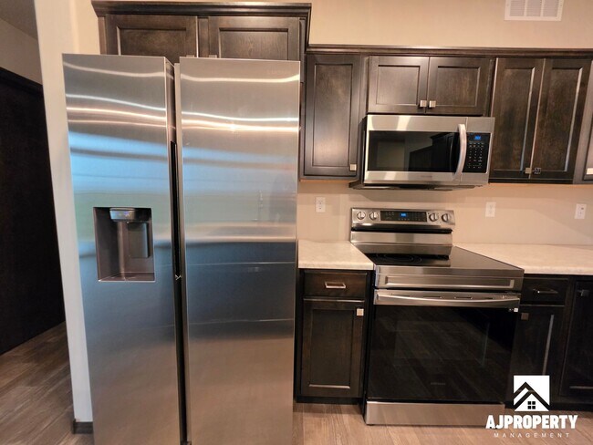 Foto del edificio - 2542 E Meadowside Pl
