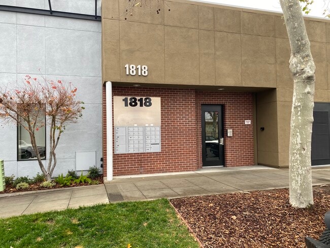 Building entrance - 1818 22nd St