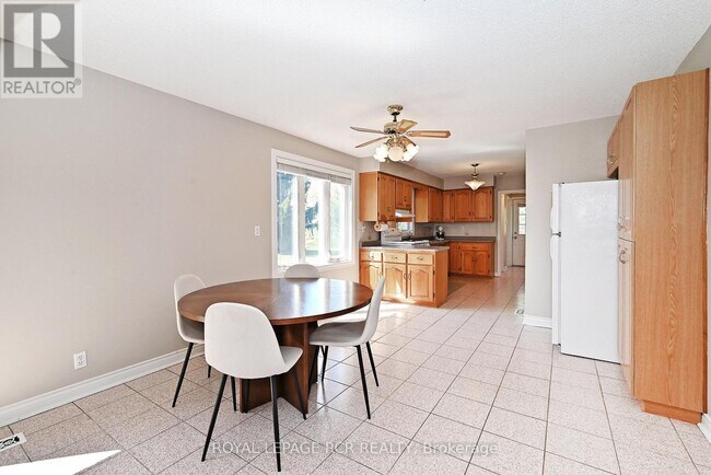 Photo du bâtiment - 6215 17th Sideroad