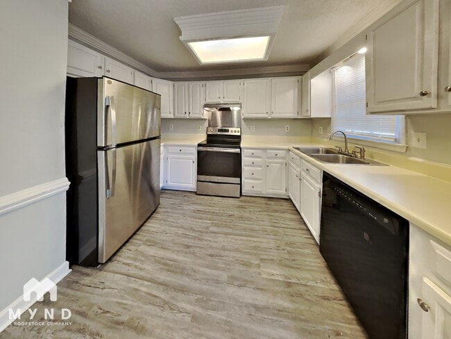 Building Photo - 6125 Krandon Dr