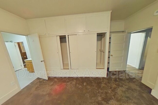 Building Photo - 3120 NW Jackson Ave