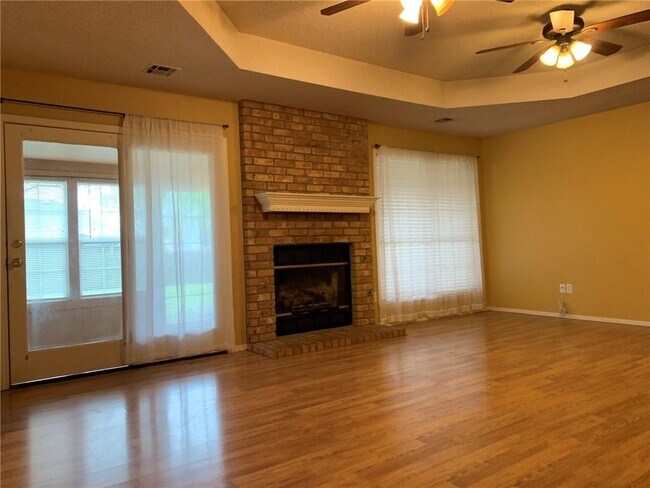 Building Photo - 1302 N Flamingo Rd