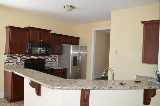 Foto del edificio - 145 Cameron Pines Drive